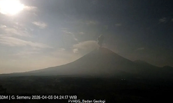 Semeru Empat Kali Erupsi, Letusan Capai 1.200 Meter