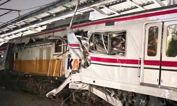 KA Jarak Jauh Tabrak KRL di Bekasi Timur