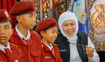 Jatim Batasi Penggunaan Gadget di Sekolah