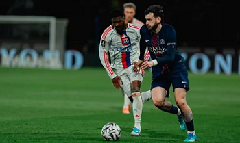 Liga Prancis: PSG Tumbang 1-2 dari Lyon