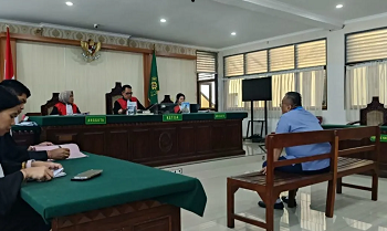 PN Denpasar Vonis Togar Situmorang 2,5 Tahun Penjara