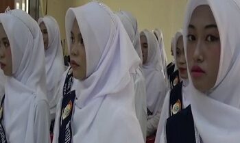 56 Siswa SMP IT Tunas Bangsa Buru Ikuti Wisuda Tahfidz Al-Qur’an Angkatan VI