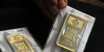 Emas Antam Turun Rp15.000 per Gram