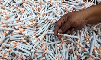 Detik-detik Truk Bawa 6,5 Juta Rokok Ilegal Disergap di Banyuwangi