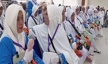 47 JCH Maluku Tengah Dilepas, Perdana Dikelola Kementerian Haji dan Umrah