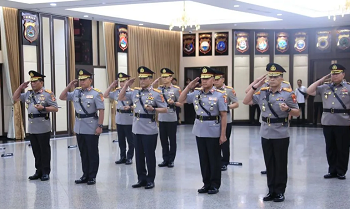 Kapolri Lantik Kalemdiklat dan Lima Kapolda