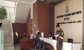 Usut Dugaan Korupsi Proyek Jalan Lapen, Kejari MBD Siap Periksa Direktur PT Cie Elegan Konstruksi di Manado 4 Usut Dugaan Korupsi Proyek Jalan Lapen, Kejari MBD Siap Periksa Direktur PT Cie Elegan Konstruksi di Manado