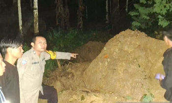 Dua Warga Tapsel Tertimbun Longsor