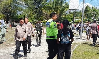 Hasil Sidang Adat Basada-Kaiwabar Tetap “Makan Bersama”, Massa Kedua Desa Nyaris Ricuh