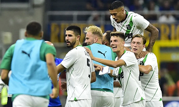 Sassuolo Bungkam 10 Pemain AC Milan 2-0