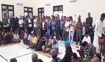 Pemkab Aru Mediasi Sengketa Petuanan Laut Desa Basada dan Kaiwabar melalui Sidang Adat