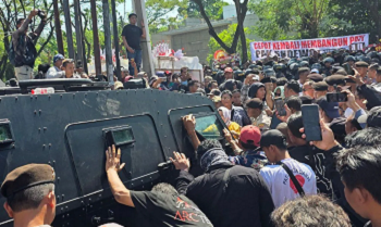 Polisi Butuh 1,5 Jam Evakuasi Bupati Pati dari Pengadilan Tipikor