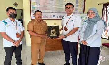 PLN Perkuat Sinergi dengan Pemerintah Negeri Hatusua dan Desa Waipirit Dukung Program BPBL