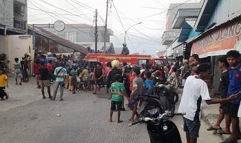 Diduga Puntung Rokok Picu Kebakaran di CV BAI, Satu Truk Operasional Hangus