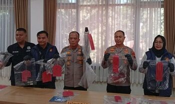 Polisi Tetapkan Empat Tersangka Pembunuhan Berencana di Banyumas 2 Polisi Tetapkan Empat Tersangka Pembunuhan Berencana di Banyumas