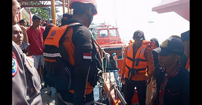 Tim Gabungan Evakuasi 150 Penumpang Kapal Rusak di Perairan Pulau Pari 1 Tim Gabungan Evakuasi 150 Penumpang Kapal Rusak di Perairan Pulau Pari